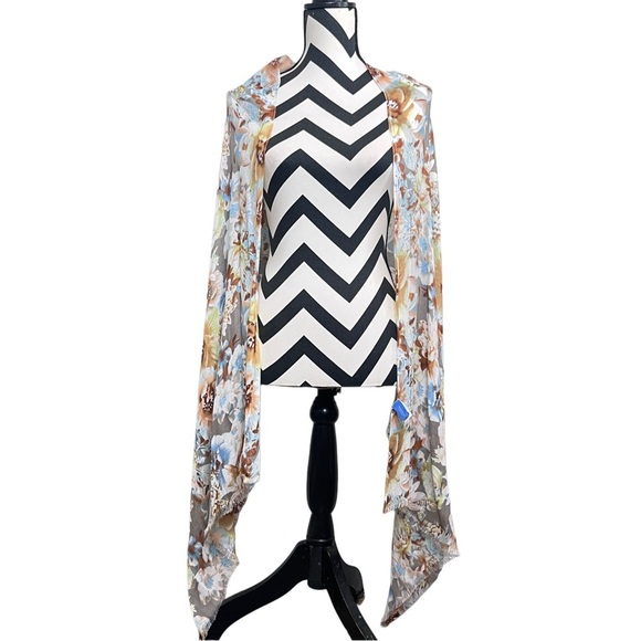 Vera Wang Bloomcore Floral Lightweight Scarf Shawl - Picture 2 of 10